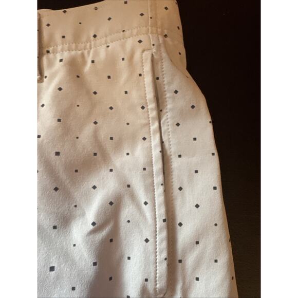 Under Armour Tech Golf Shorts Men’s Size 32 Gray 9” Inseam Stretch Polyester - Picture 2 of 9